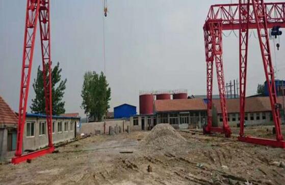河北涿州中国中冶MH10吨-33米跨-9米提升龙门吊2台已到场