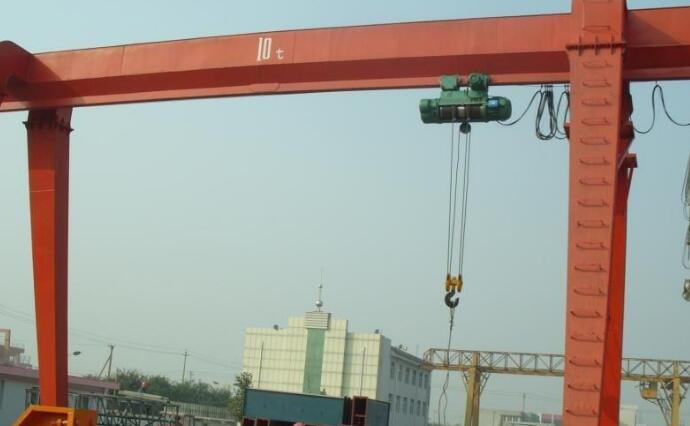 MH10吨全包厢龙门吊图片-10吨龙门吊高清图片