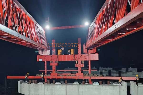 HNJQ60-360配重架桥机，广州白云跨铁项目，架设完成